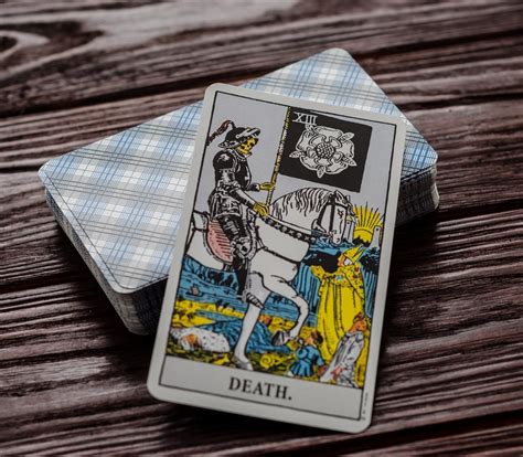 La Muerte en el Tarot: Significado y Simbolismo